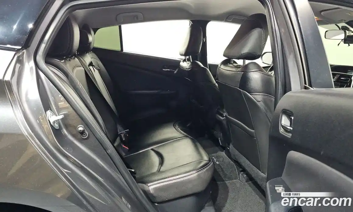 Toyota Prius 2018 1.8 Автомат в Москве № 472981, фото 12