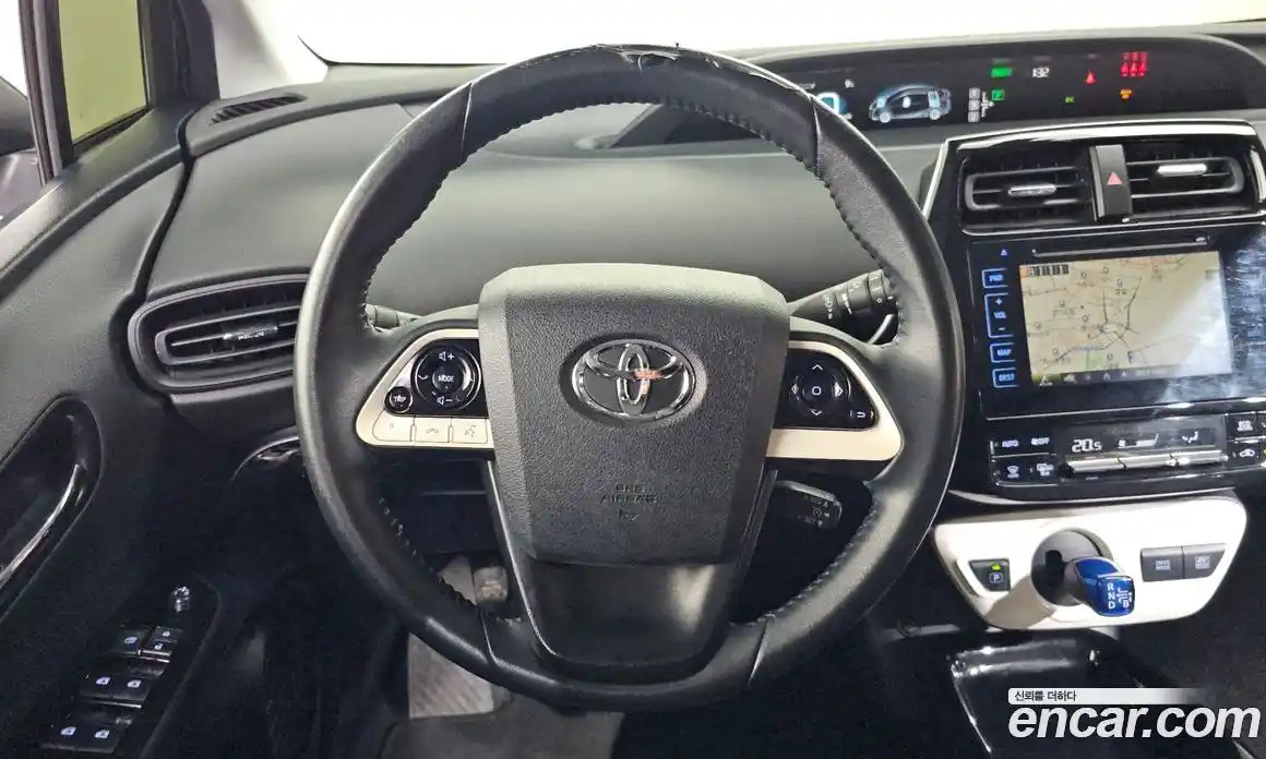 Toyota Prius 2018 1.8 Автомат в Москве № 472981, фото 13