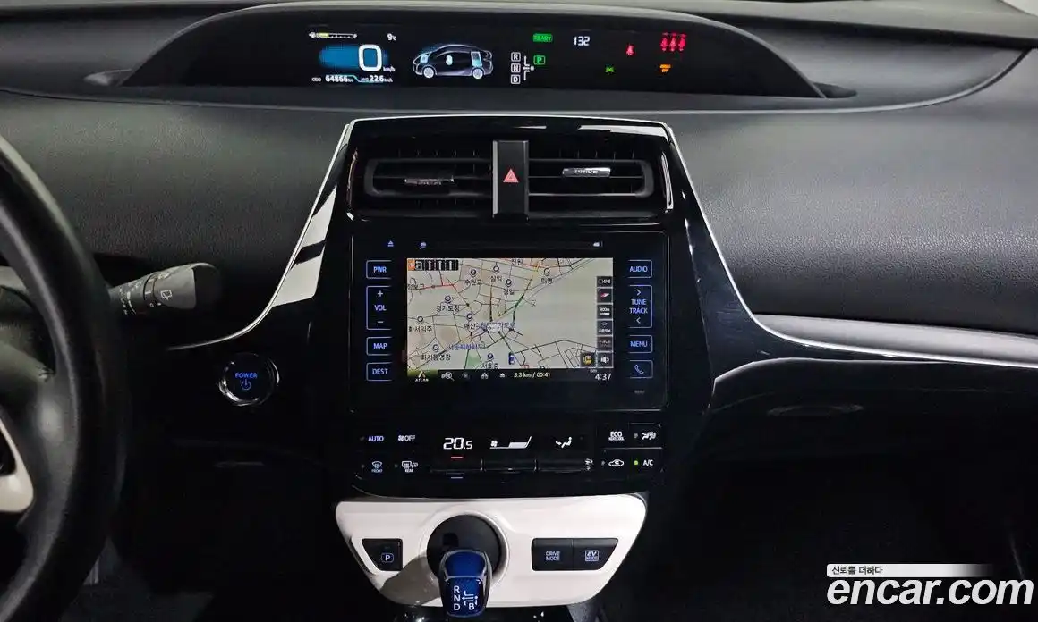 Toyota Prius 2018 1.8 Автомат в Москве № 472981, фото 14