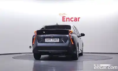 Toyota Prius 2018 1.8 Автомат в Москве № 472981, миниатюра 4
