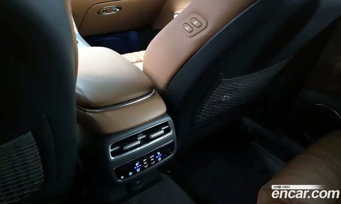 Genesis GV70 2025 2.5 Автомат в Москве № 58308, фото 20