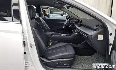 Hyundai Sonata 2025 2.0 Автомат в Москве № 7597, миниатюра 3