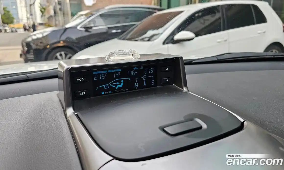 Chevrolet Captiva 2013 2.0 Автомат в Москве № 104825, фото 15