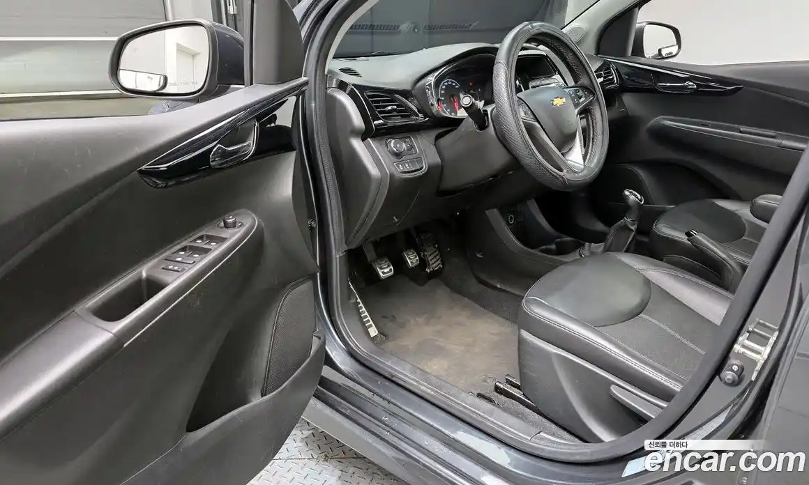 Chevrolet Spark 2018 1.0 Механическая в Москве № 105063, фото 18