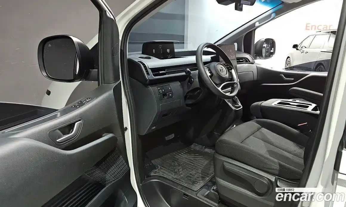 Hyundai Staria 2023 2.2 Автомат в Москве № 111369, фото 12