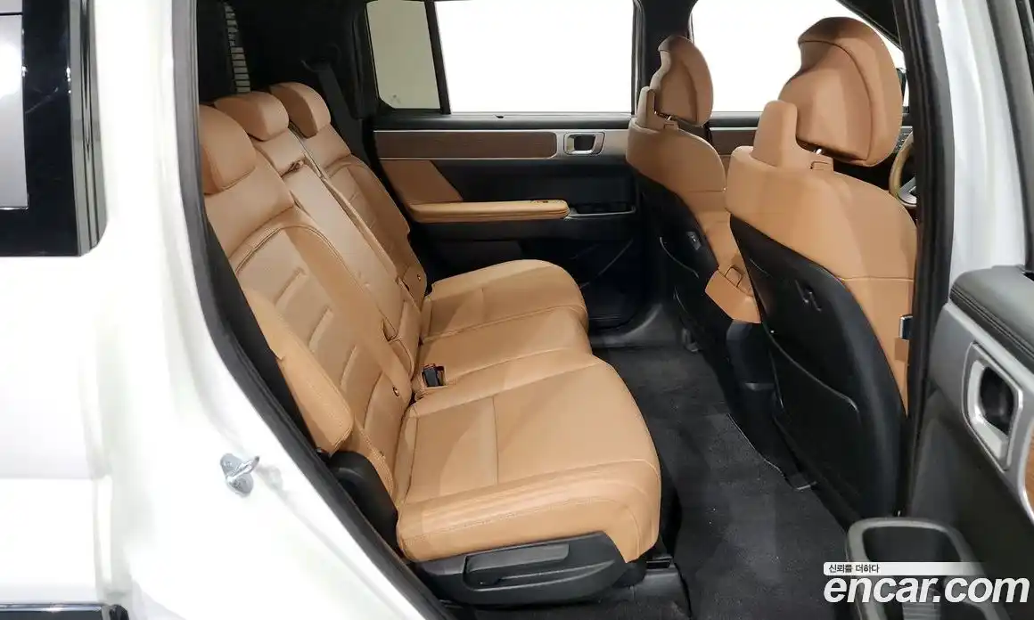 Hyundai Santa Fe 2024 1.6 Автомат в Москве № 123038, фото 16