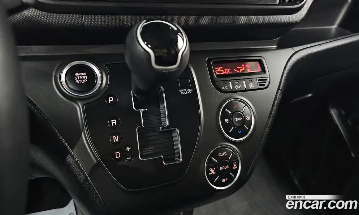 Kia Ray 2024 1.0 Автомат в Москве № 124239, фото 18