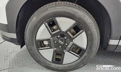 Hyundai Santa Fe 2024 1.6 Автомат в Москве № 125898, миниатюра 5