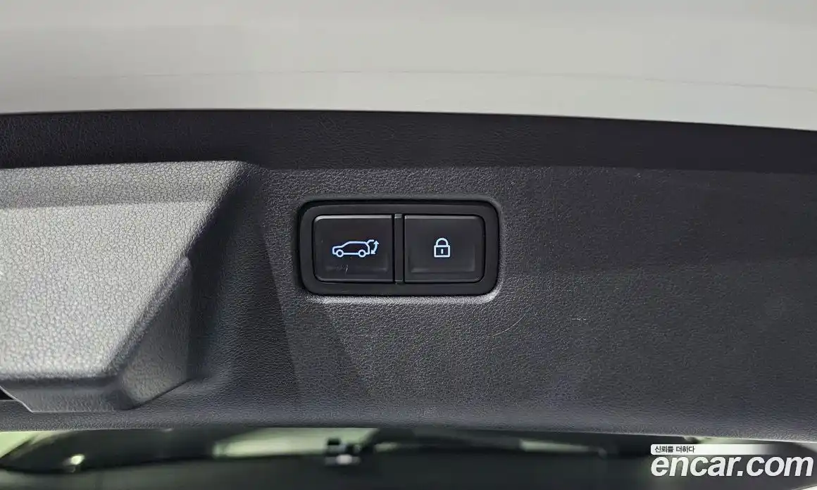 Hyundai Santa Fe 2024 1.6 Автомат в Москве № 125898, фото 7