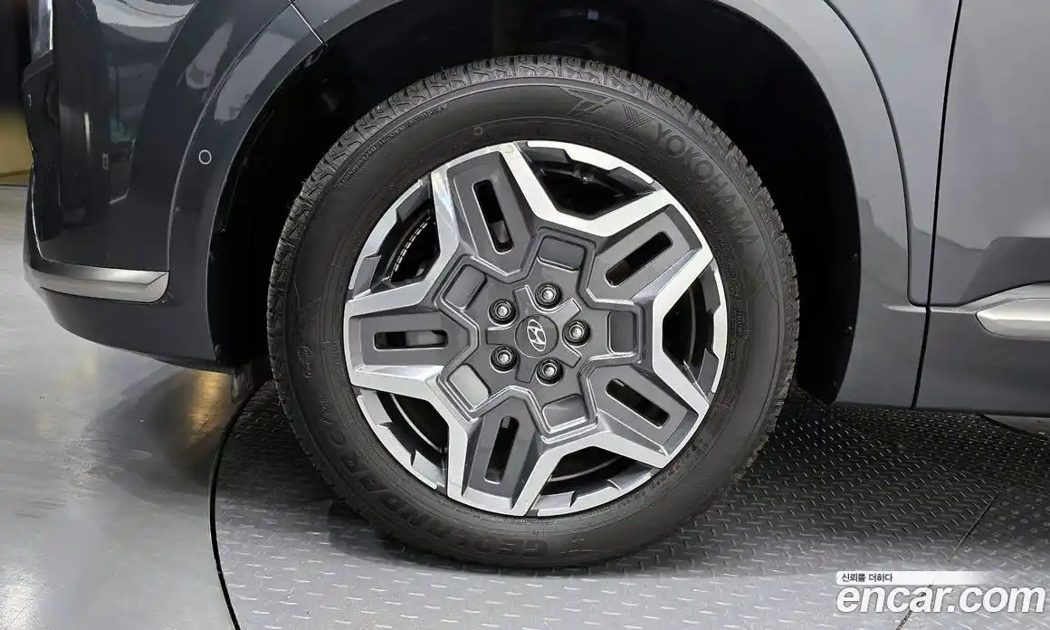 Hyundai Santa Fe 2023 1.6 Автомат в Москве № 127148, фото 11