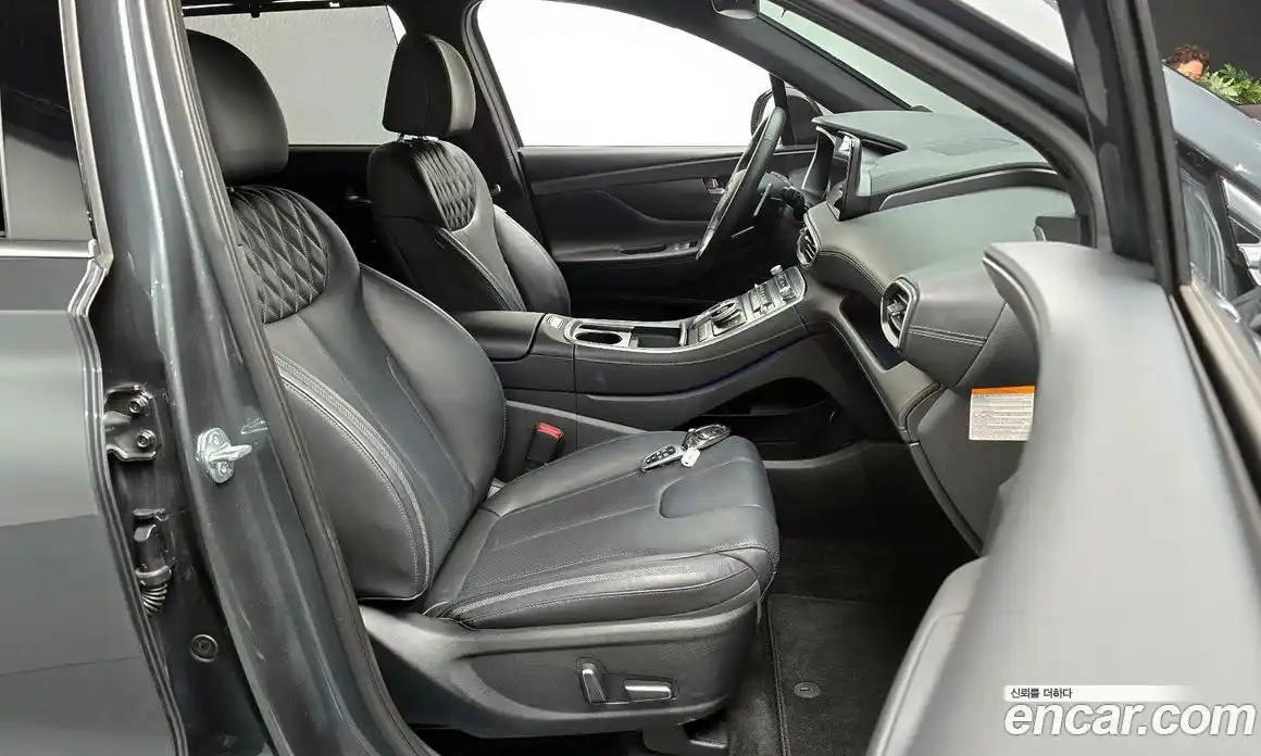 Hyundai Santa Fe 2023 1.6 Автомат в Москве № 127148, фото 20