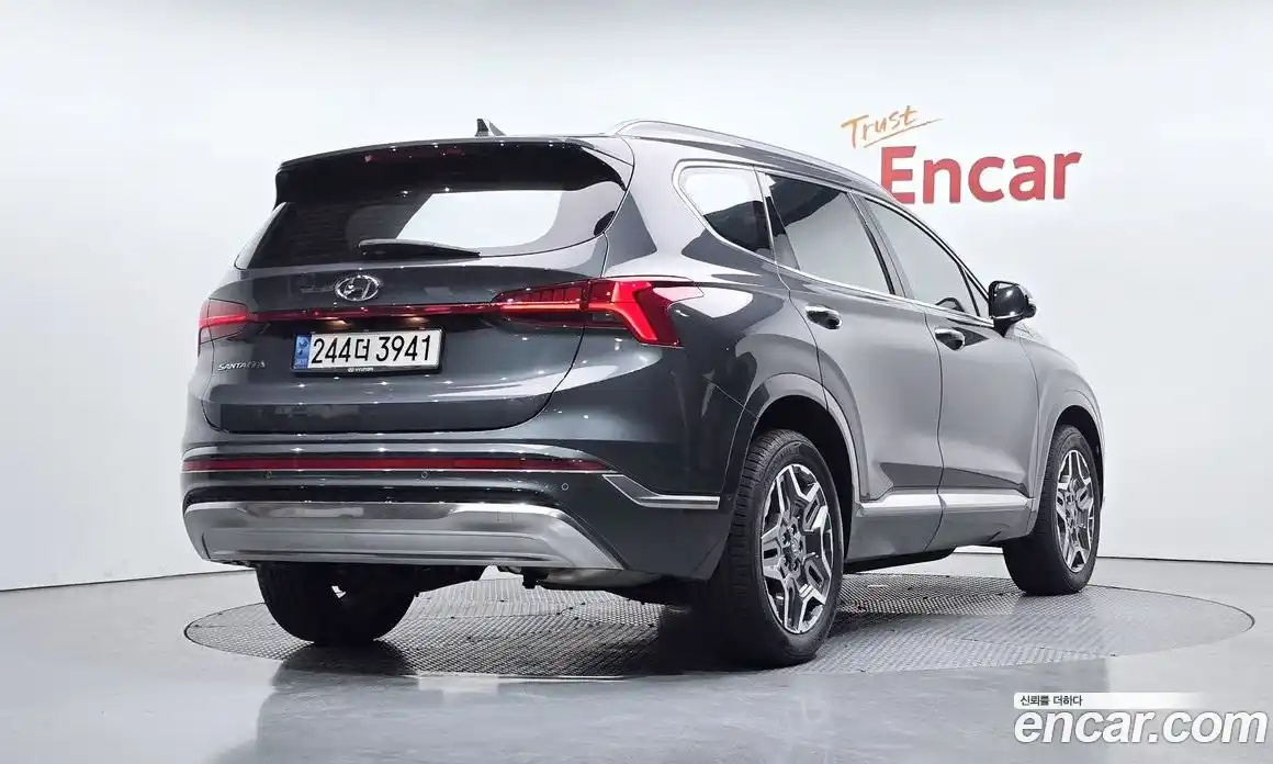 Hyundai Santa Fe 2023 1.6 Автомат в Москве № 127148, фото 3