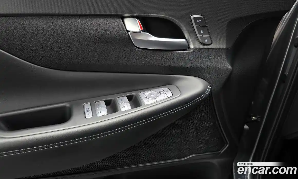 Hyundai Santa Fe 2023 1.6 Автомат в Москве № 127148, фото 5