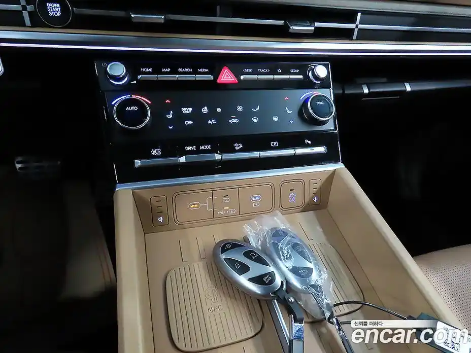 Hyundai Santa Fe 2024 1.6 Автомат в Москве № 128225, фото 14