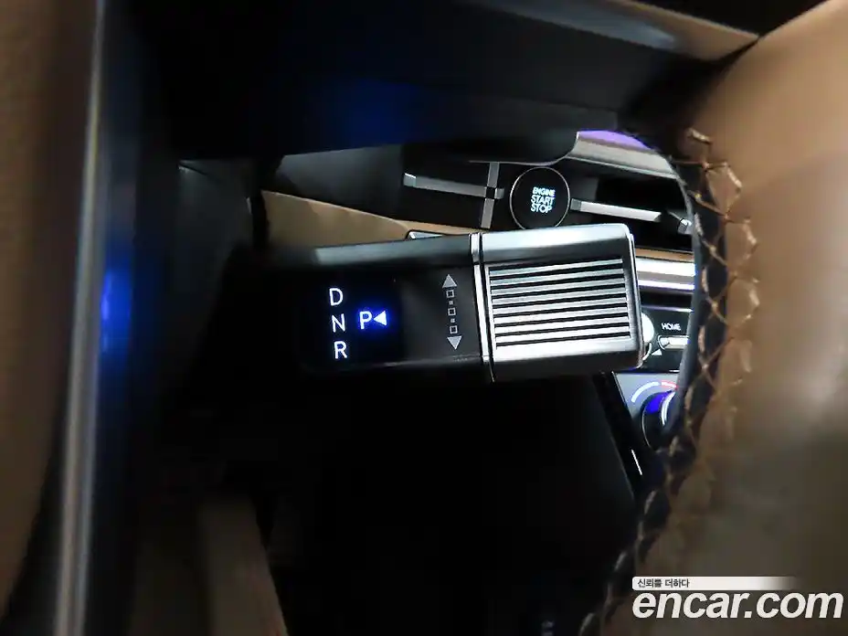 Hyundai Santa Fe 2024 1.6 Автомат в Москве № 128225, фото 17