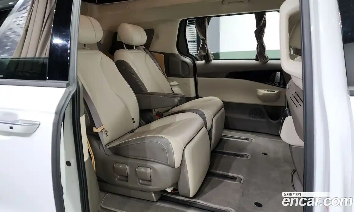 Kia Canival 2025 3.5 Автомат в Москве № 131585, фото 4