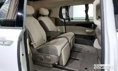 Kia Canival 2025 3.5 Автомат в Москве № 131585, миниатюра 4