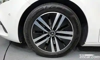 Mercedes-Benz A-Class 2022 2.0 Автомат в Москве № 137125, миниатюра 3