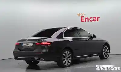 Mercedes-Benz E-Class 2023 2.0 Автомат в Москве № 137513, миниатюра 2