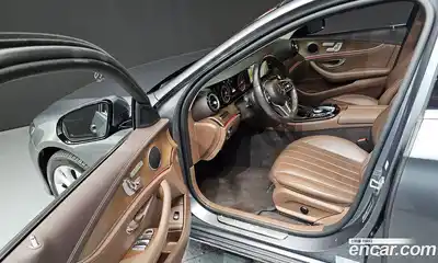 Mercedes-Benz E-Class 2019 1.9 Автомат в Москве № 141464, миниатюра 12