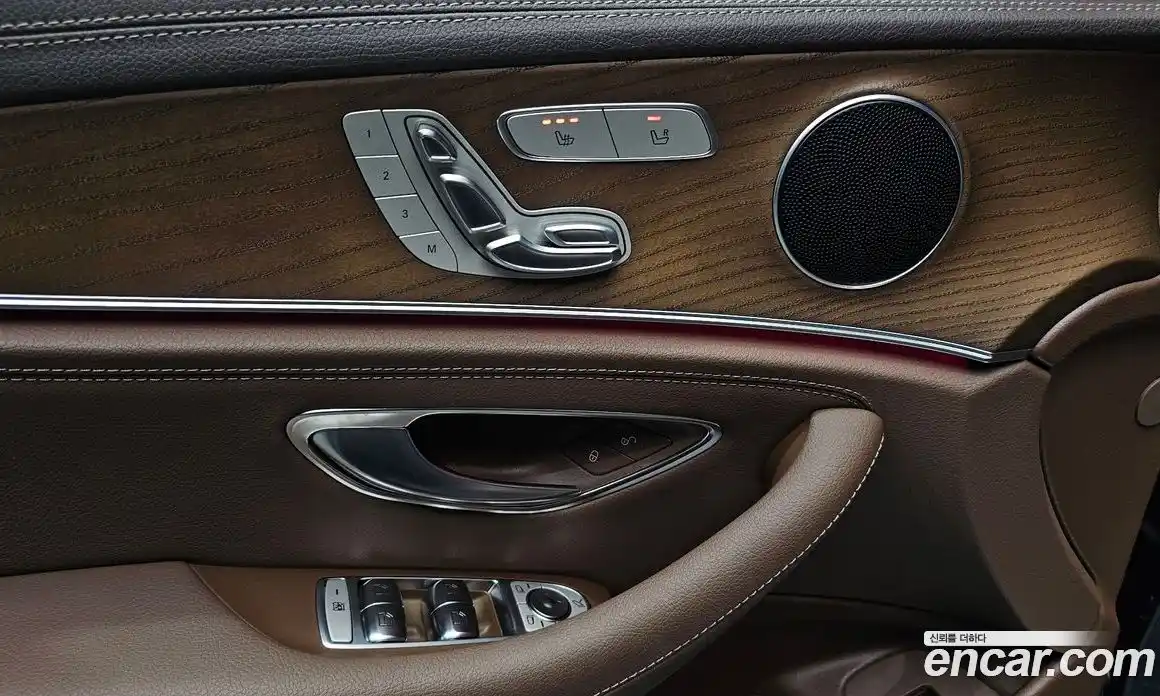 Mercedes-Benz E-Class 2019 1.9 Автомат в Москве № 141464, фото 13