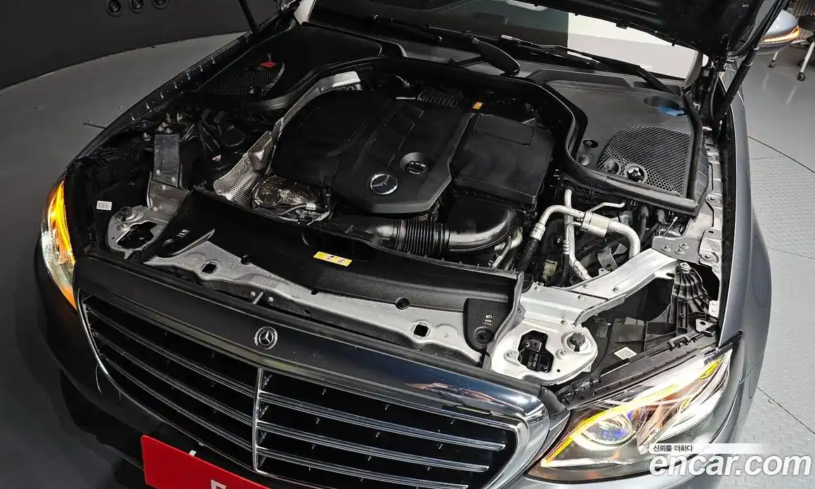 Mercedes-Benz E-Class 2019 1.9 Автомат в Москве № 141464, фото 17