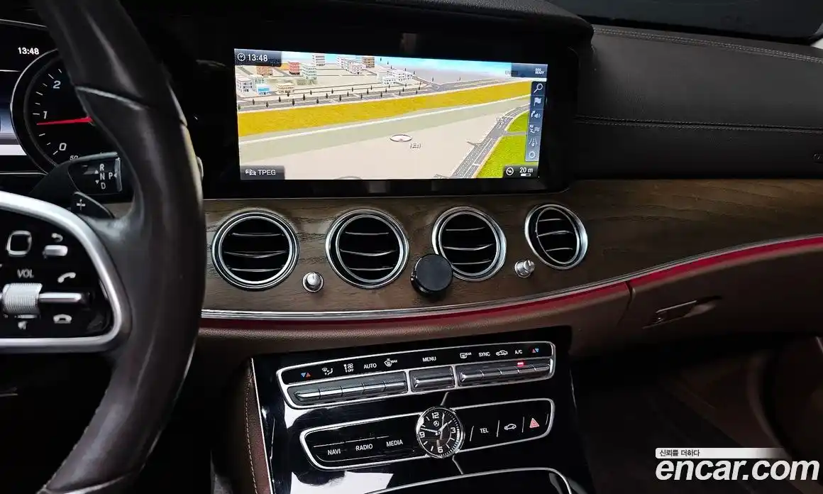 Mercedes-Benz E-Class 2019 1.9 Автомат в Москве № 141464, фото 19