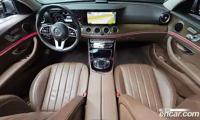 Mercedes-Benz E-Class 2019 1.9 Автомат в Москве № 141464, миниатюра 2