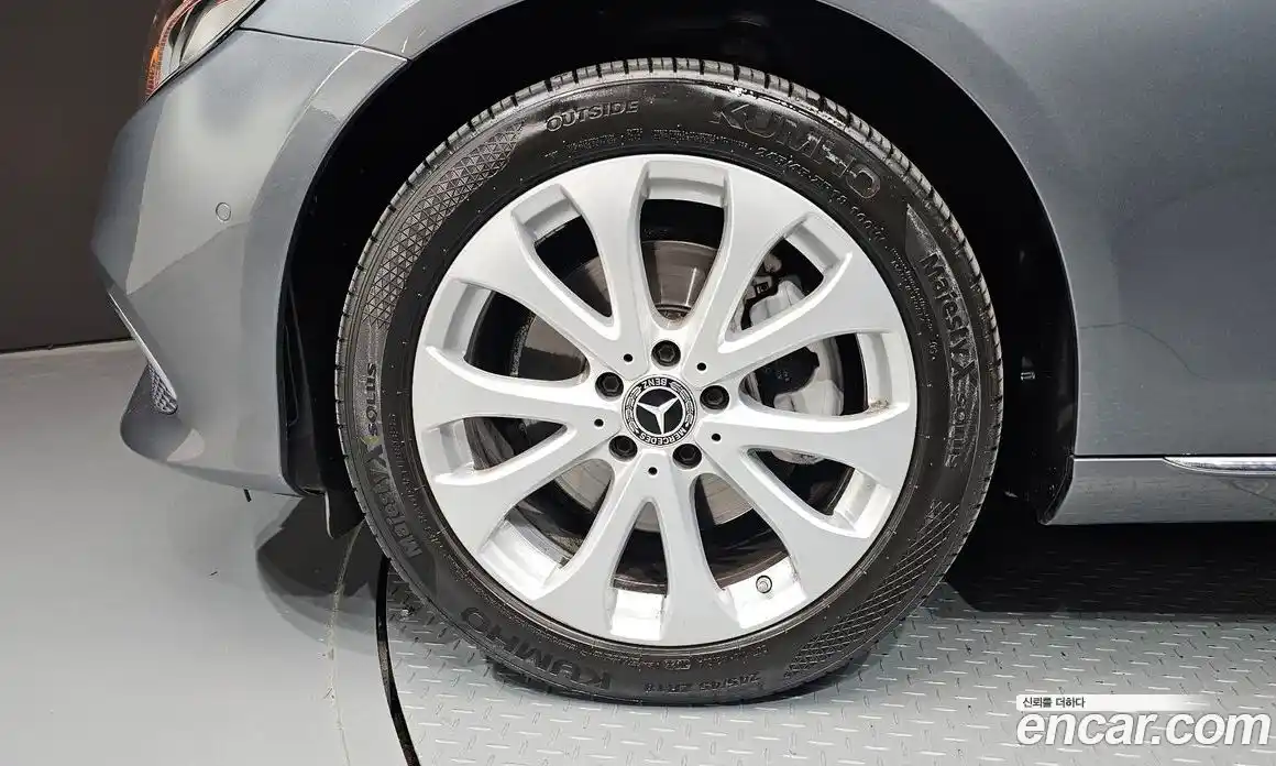 Mercedes-Benz E-Class 2019 1.9 Автомат в Москве № 141464, фото 6