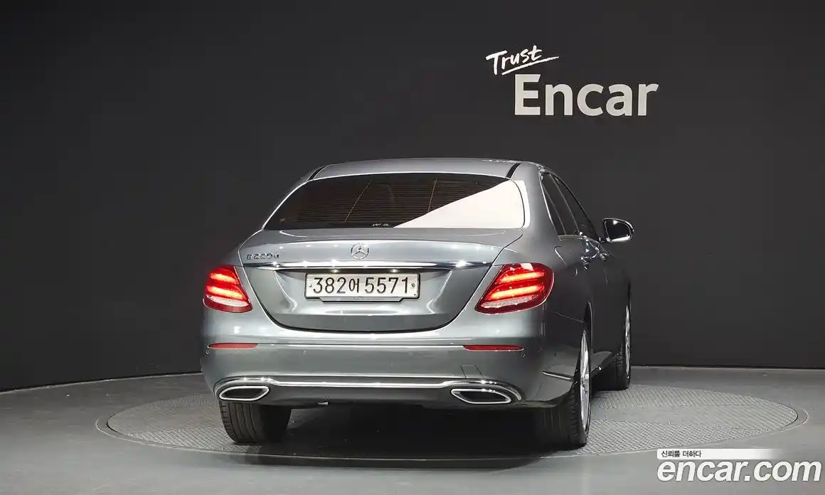 Mercedes-Benz E-Class 2019 1.9 Автомат в Москве № 141464, фото 7