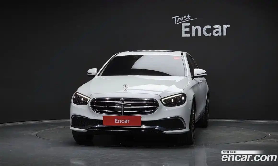 Mercedes-Benz E-Class 2023 2.0 Автомат в Москве № 142350, фото 18