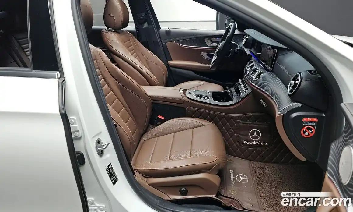 Mercedes-Benz E-Class 2023 2.0 Автомат в Москве № 142350, фото 5