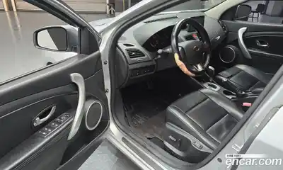 Renault SM3 2011 1.6 Автомат в Москве № 147919, миниатюра 11