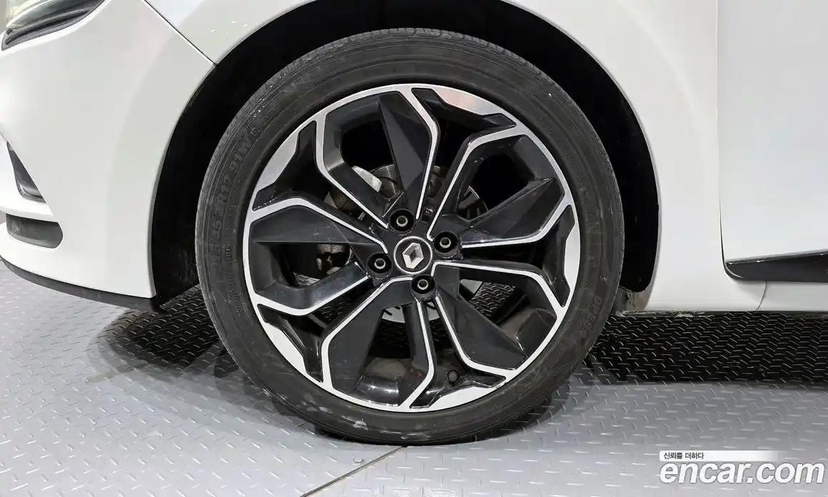 Renault Cilo 2019 1.5 Автомат в Москве № 148010, фото 1