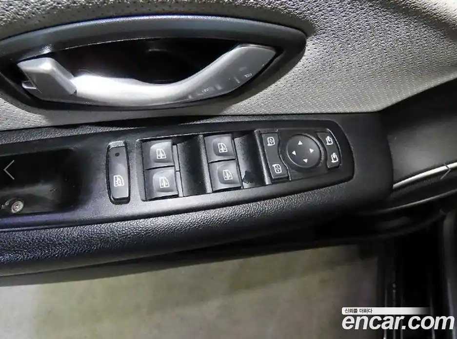 Renault SM3 2017 1.6 Автомат в Москве № 152210, фото 16