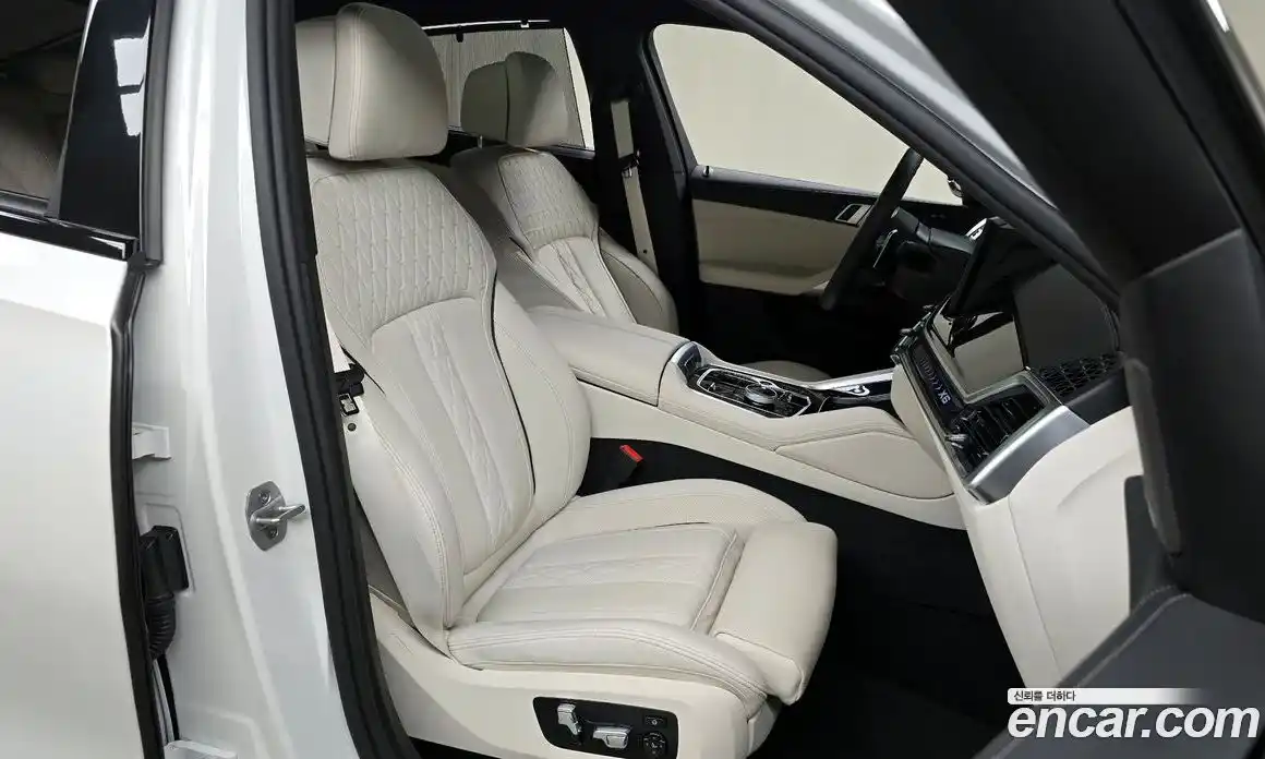 BMW X6 2025 3.0 Автомат в Москве № 153485, фото 1