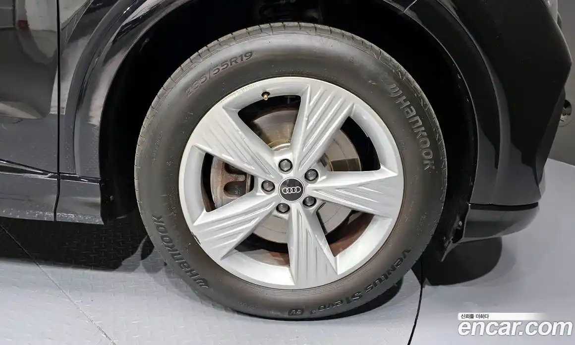 Audi Q4 e-tron 2023 0.2 Автомат в Москве № 158660, фото 5