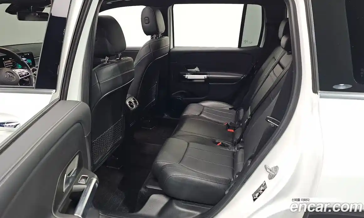 Mercedes-Benz GLB-Class 2021 2.0 Автомат в Москве № 160892, фото 17