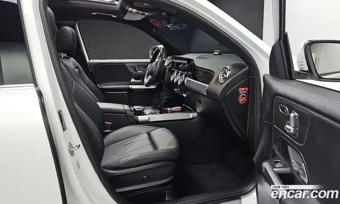 Mercedes-Benz GLB-Class 2021 2.0 Автомат в Москве № 160892, фото 10