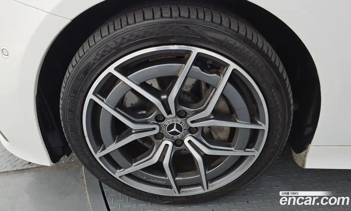 Mercedes-Benz E-Class 2023 2.0 Автомат в Москве № 161281, фото 5