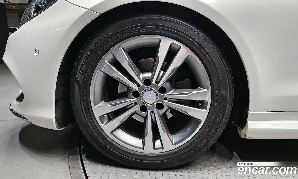 Mercedes-Benz E-Class 2016 2.0 Автомат в Москве № 161751, фото 15