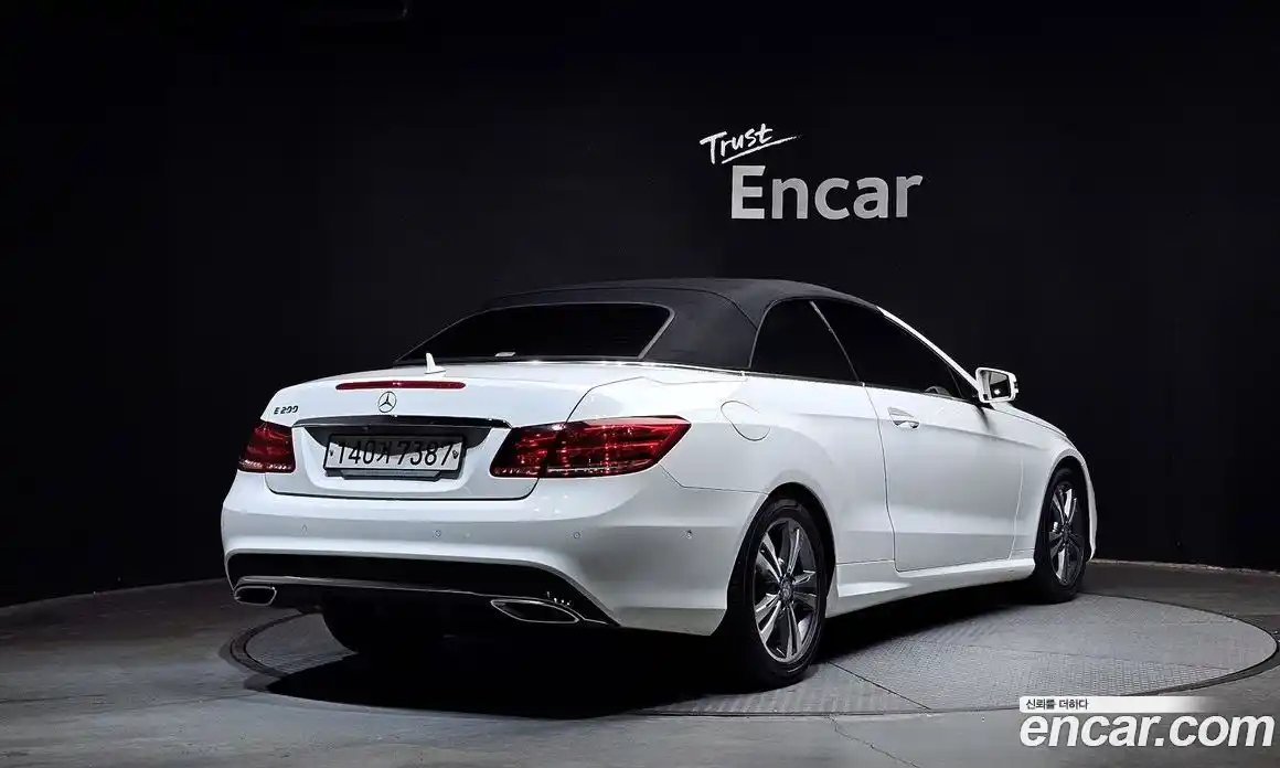 Mercedes-Benz E-Class 2016 2.0 Автомат в Москве № 161751, фото 10