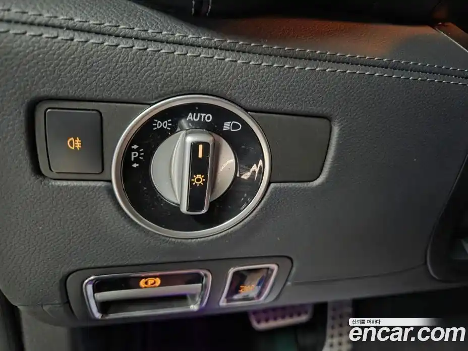 Mercedes-Benz AMG GT 2016 4.0 Автомат в Москве № 162090, фото 13