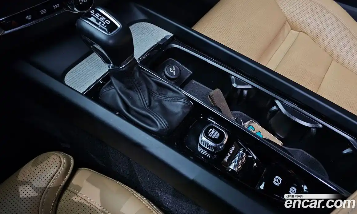 Volvo XC60 2019 2.0 Автомат в Москве № 164616, фото 5