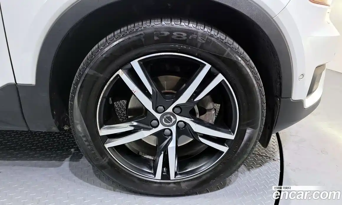 Volvo XC40 2019 2.0 Автомат в Москве № 164686, фото 5