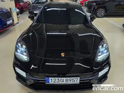 Porsche Panamera, 2023