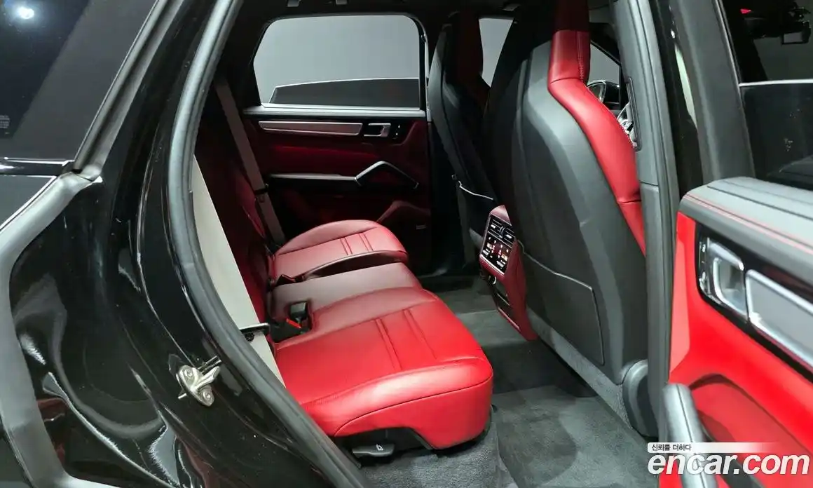 Porsche Cayenne 2023 3.0 Автомат в Москве № 165209, фото 12