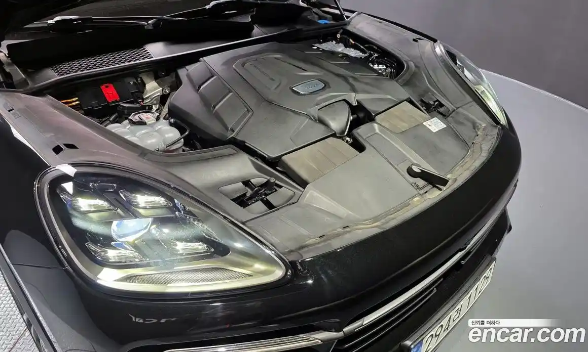 Porsche Cayenne 2023 3.0 Автомат в Москве № 165209, фото 6