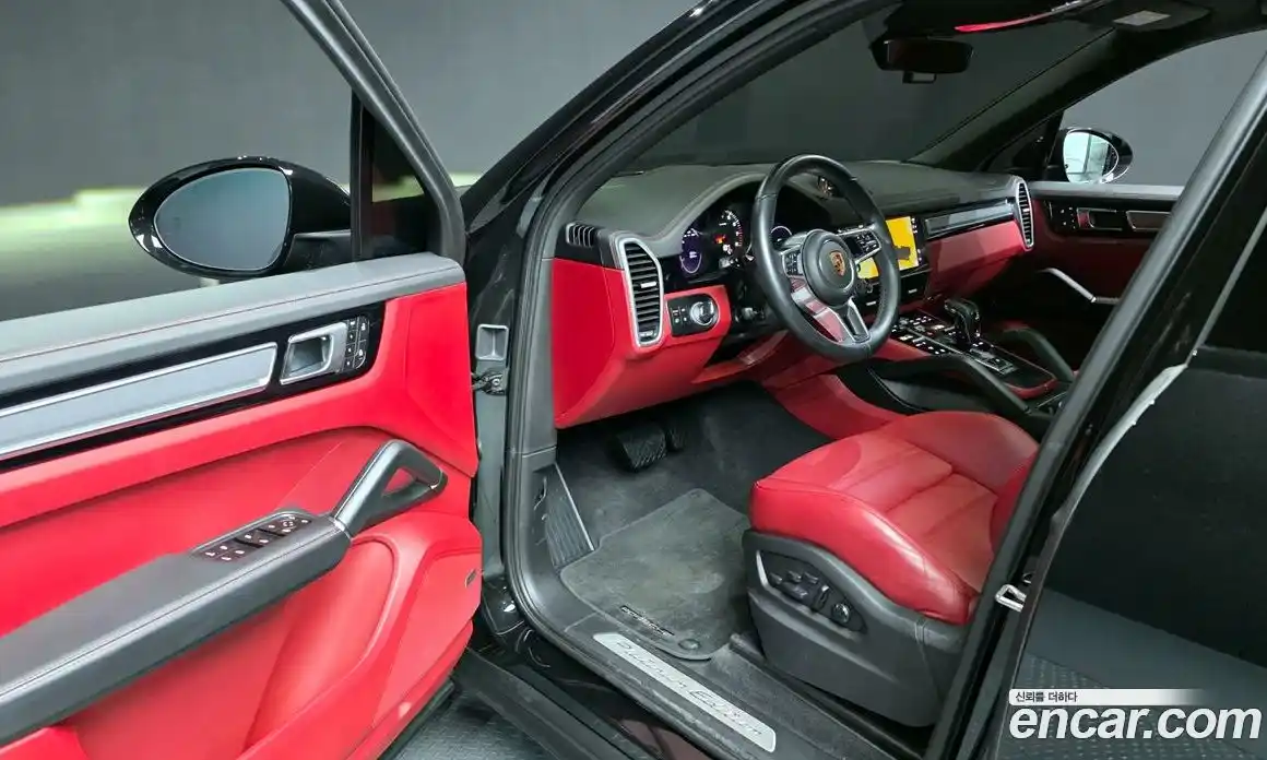 Porsche Cayenne 2023 3.0 Автомат в Москве № 165209, фото 10