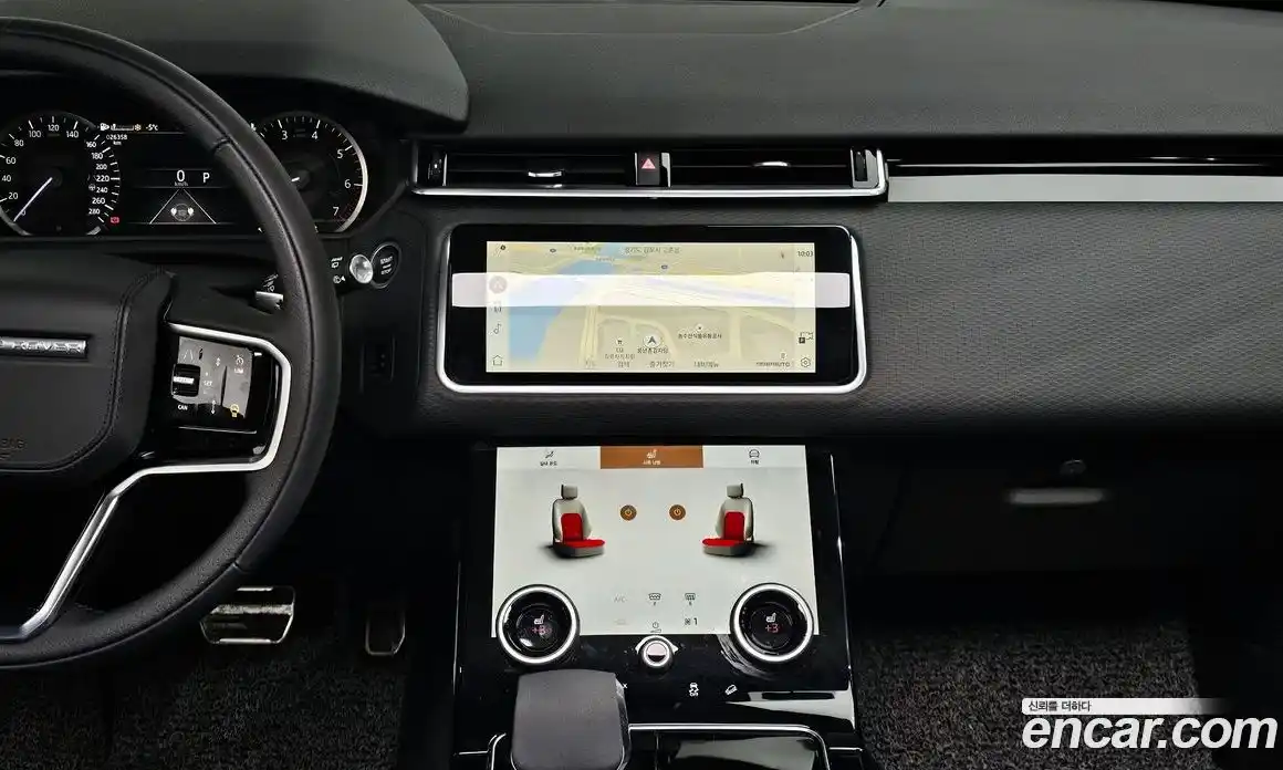 Land Rover Range-Rover Velar 2023 2.0 Автомат в Москве № 166115, фото 15